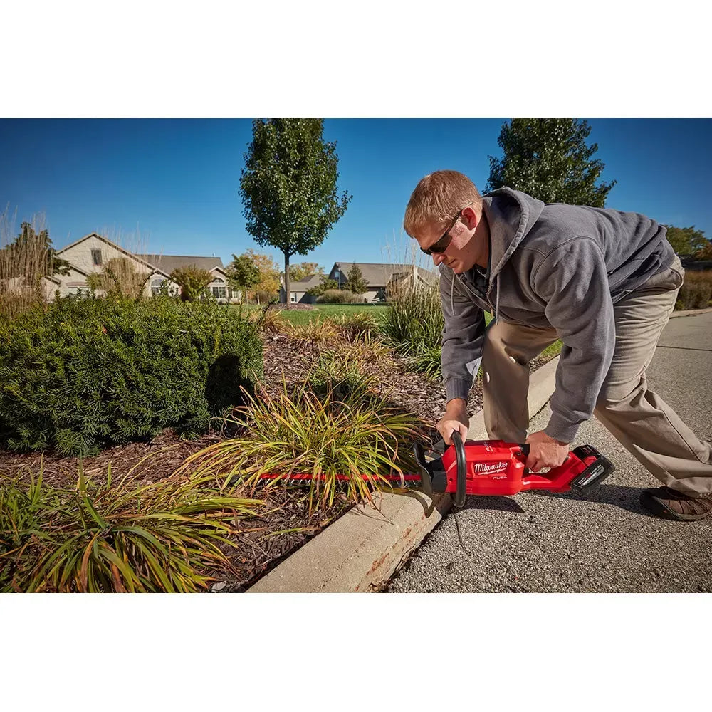 Milwaukee 2726-20 M18 FUEL 18V 24-Inch Ergonomic Hedge Trimmer - Bare Tool